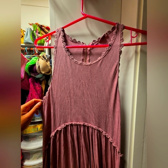 Sleeveless Mauve Maxi Dress - Picture 2 of 3